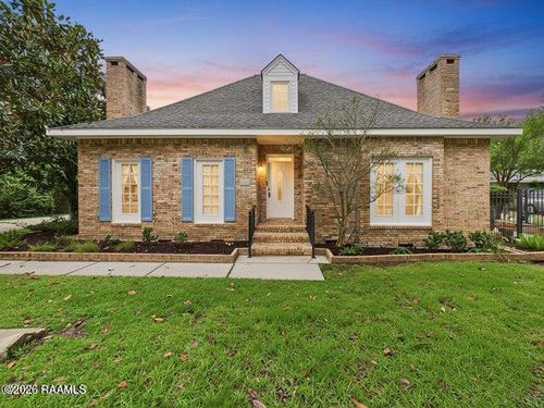 523 Esplanade St, Lafayette, LA, 70508-3121 | Card Image