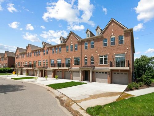 58-39803 Rockcrest Cir, Northville, MI, 48168-3967 | Card Image