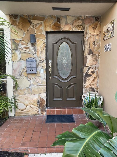 7-8950 Collins Ave, Surfside, FL, 33154-3504 | Card Image