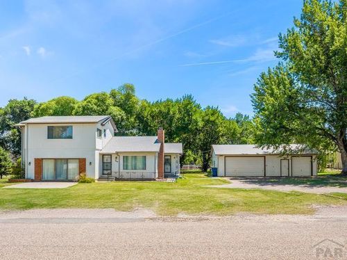 760 Crystal Ln, Pueblo, CO, 81006-2098 | Card Image