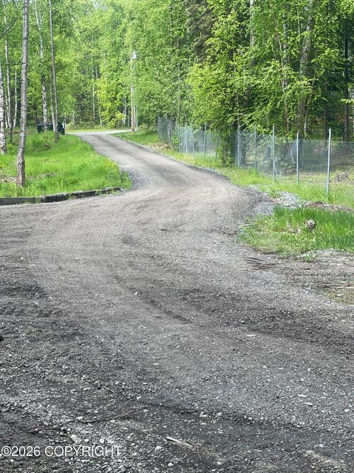 20001 Scenic Dr, Chugiak, AK, 99567-5951 | Card Image