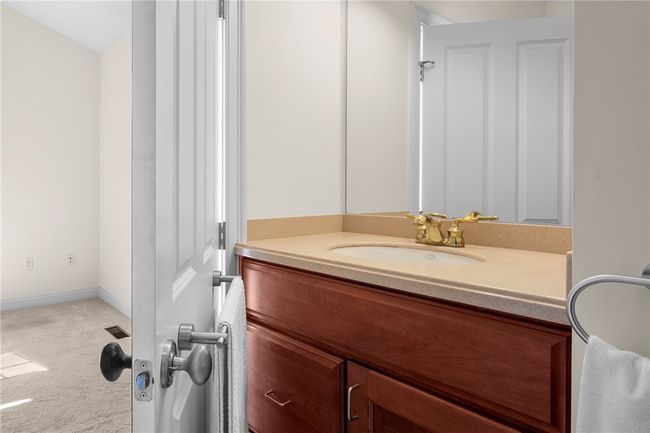 37 Cutter Ln, Condo with 3 bedrooms, 4 bathrooms and 4 parking in Tiverton RI | Image 26