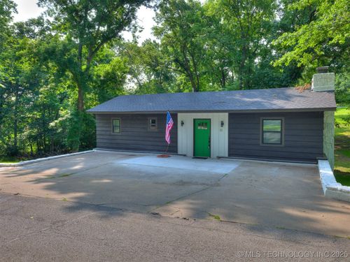 11 Port Duncan Blvd, Afton, OK, 74331-9035 | Card Image