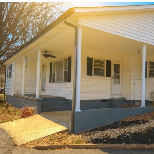 215 Orchard Ln, Mc Minnville, TN, 37110-2807 | Card Image