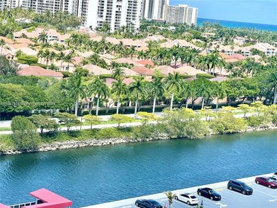 1203 - 3625 N Country Club Dr, Condo with 2 bedrooms, 2 bathrooms and null parking in Aventura FL | Image 3