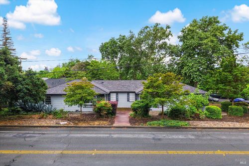 112 Coombsville Rd, Napa, CA, 94558-3931 | Card Image