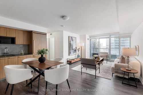 712-70 Queens Quay W, Toronto, ON, M5V1A2 | Card Image