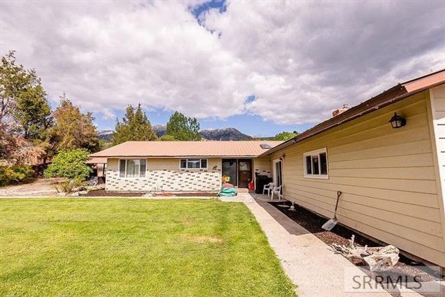 582 E Upper Rock Creek Rd, House other with 3 bedrooms, 2 bathrooms and 3 parking in Inkom ID | Image 48