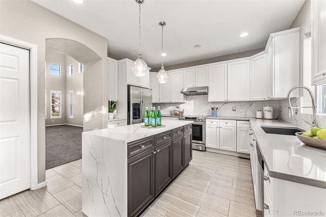 5830 Jasper Pointe Cir, House other with 4 bedrooms, 4 bathrooms and 3 parking in Castle Pines CO | Image 11