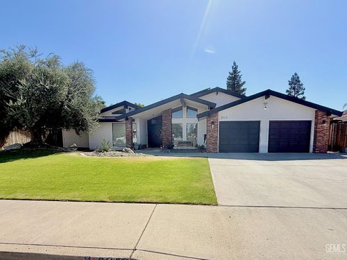5113 Colonial Dr, Bakersfield, CA, 93308 | Card Image