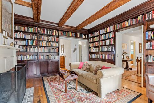 587 Route 121 E, Grafton, VT, 05146-9627 | Card Image