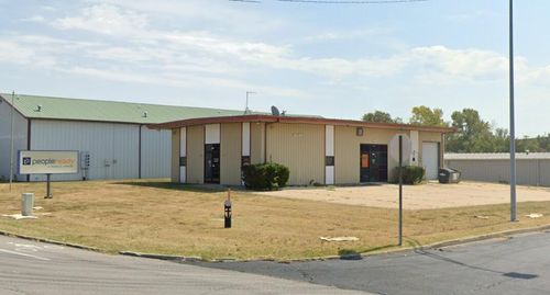 1900 Vandiver Dr, Columbia, MO, 65202-1913 | Card Image