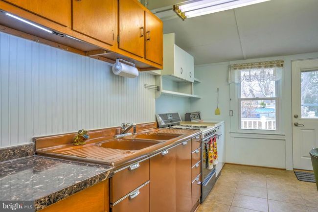 5228 Chesapeake Ave, House other with 3 bedrooms, 2 bathrooms and null parking in SHADY SIDE MD | Image 10