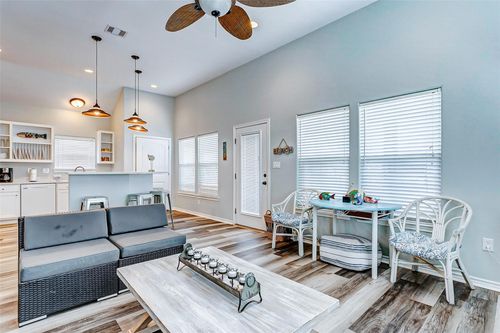 877 Palmetto Dr, Crystal Beach, TX, 77650 | Card Image