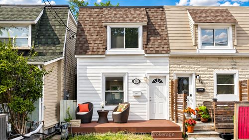 16 Queensdale Ave, East York, ON, M4J1X9 | Card Image
