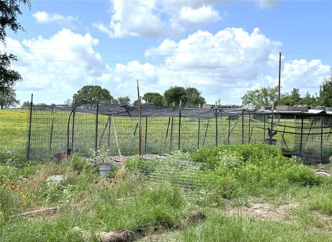 1435 Shaws Bend Rd, Home with 3 bedrooms, 2 bathrooms and null parking in Columbus TX | Image 20