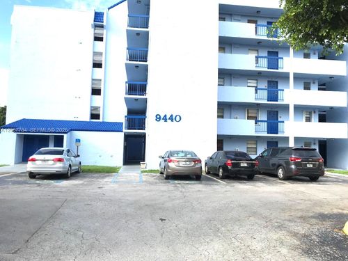 212-9440 Fontainebleau Blvd, Miami, FL, 33172-5599 | Card Image