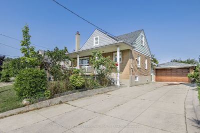 88 Anthony Rd, House other with 3 bedrooms, 3 bathrooms and 10 parking in North York ON | Image 1