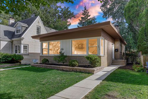 1810 South Blvd, Evanston, IL, 60202-2750 | Card Image