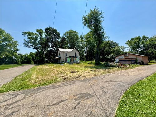 3200 2nd St, Trinway, OH, 43842-7731 | Card Image