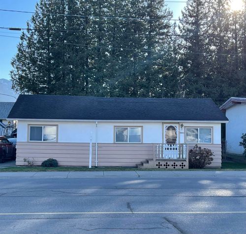 6988 Cheam Ave, Agassiz, BC, V0M1A3 | Card Image