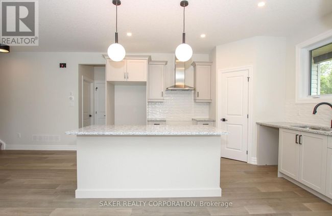 532 Regent St, House other with 4 bedrooms, 2 bathrooms and 4 parking in Mount Brydges ON | Image 7