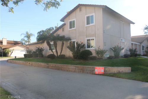 1071 Border Ave, Corona, CA, 92882-3047 | Card Image