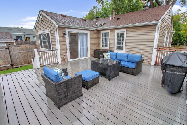 Enormous vinyl deck | Image 21