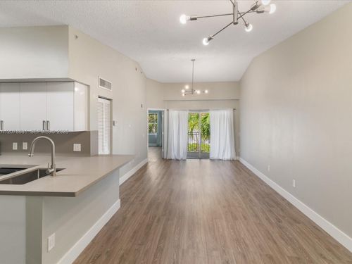 2-303-155 Nw 96th Ter, Pembroke Pines, FL, 33024-6269 | Card Image