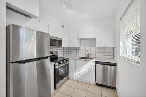 apt-11-1821 Middle River Dr, Fort Lauderdale, FL, 33305-3542 | Card Image