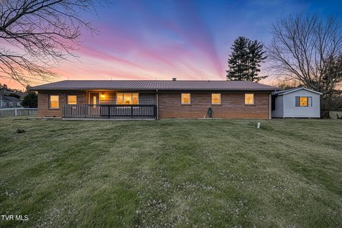 2040 Warrensburg Rd, Greeneville, TN, 37743-3223 | Card Image