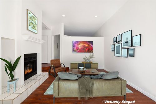 unit-c-5738 Skyview Way, Agoura Hills, CA, 91301-5702 | Card Image