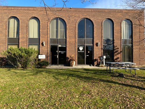 7701 S Grant St, Burr Ridge, IL, 60527-5999 | Card Image