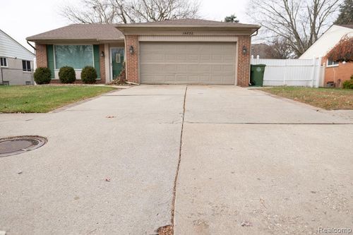14832 Forest St, Southgate, MI, 48195-2538 | Card Image