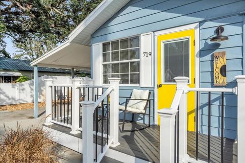 719 35th St W, BRADENTON, FL, 34205-2421 | Card Image