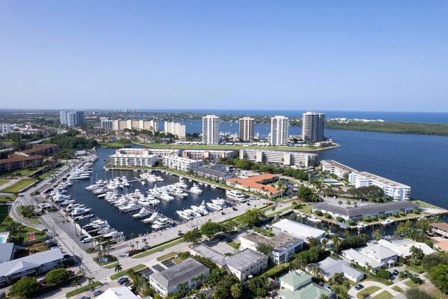 APT-102 - 21 Yacht Club Dr, Condo with 2 bedrooms, 2 bathrooms and null parking in North Palm Beach FL | Image 29