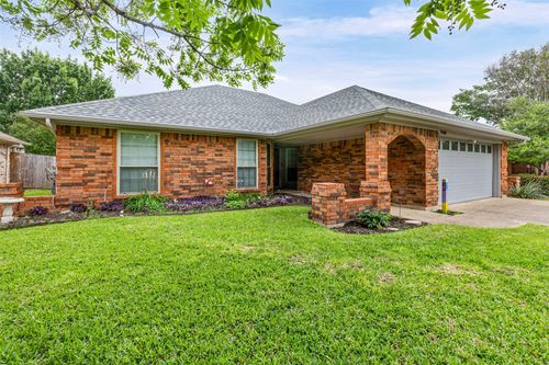 7408 Sean Dr, North Richland Hills, TX, 76182-4552 | Card Image
