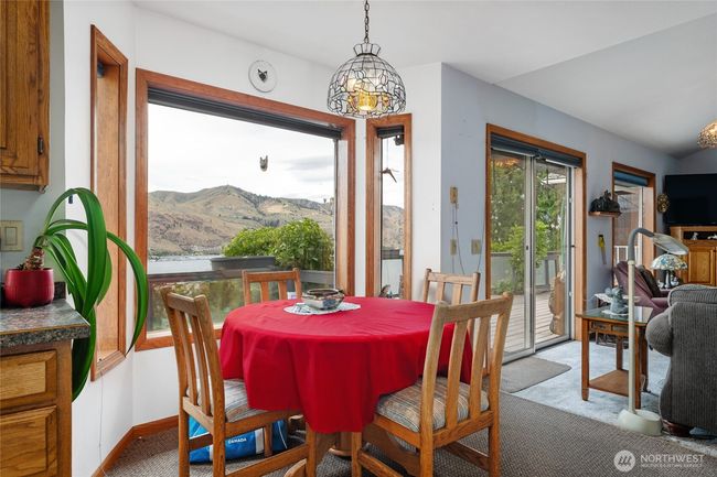 916 No See Um Rd, House other with 3 bedrooms, 3 bathrooms and 2 parking in Chelan WA | Image 9