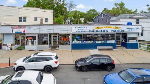 423 Quail St, Albany, NY, 12208-2836 | Card Image