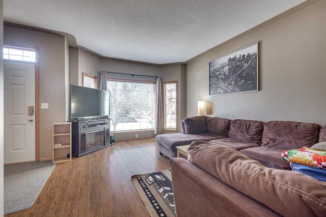 51 Abel Close, Townhouse with 4 bedrooms, 2 bathrooms and 2 parking in Red Deer AB | Image 9