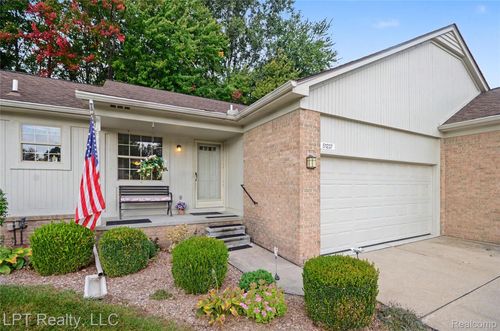 51237 Elly Dr, Chesterfield, MI, 48051-1965 | Card Image