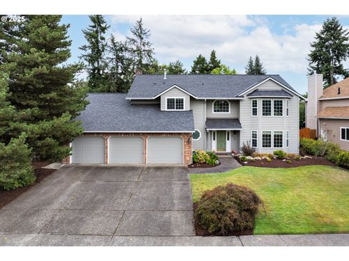 575 Ne Goldie Dr, Hillsboro, OR, 97124-2122 | Card Image
