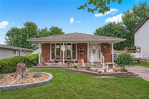 515 Strasburg Rd, Kitchener, ON, N2E1P1 | Card Image
