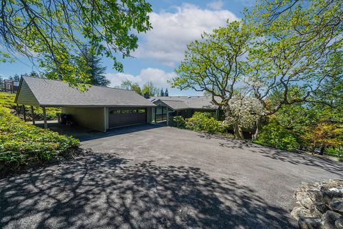 65 High Oak Drive, Medford, OR, 97504 | Card Image