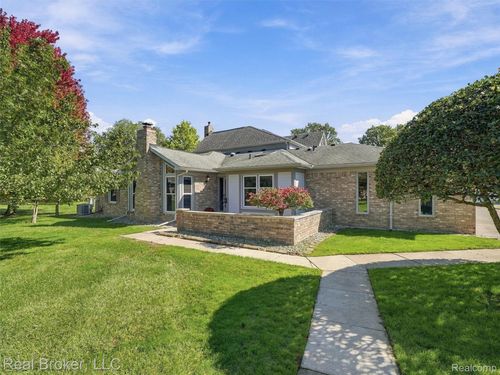 14745 Mystic Ct, Shelby Township, MI, 48315-4336 | Card Image