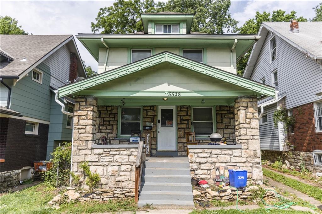 Olive St, Kansas City, MO 64130