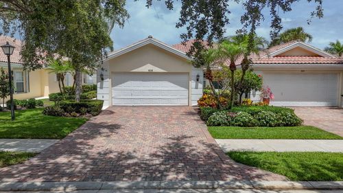 609 Hudson Bay Dr, Palm Beach Gardens, FL, 33410-2193 | Card Image