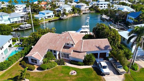 1748 Jewel Box Dr, SANIBEL, FL, 33957-3416 | Card Image