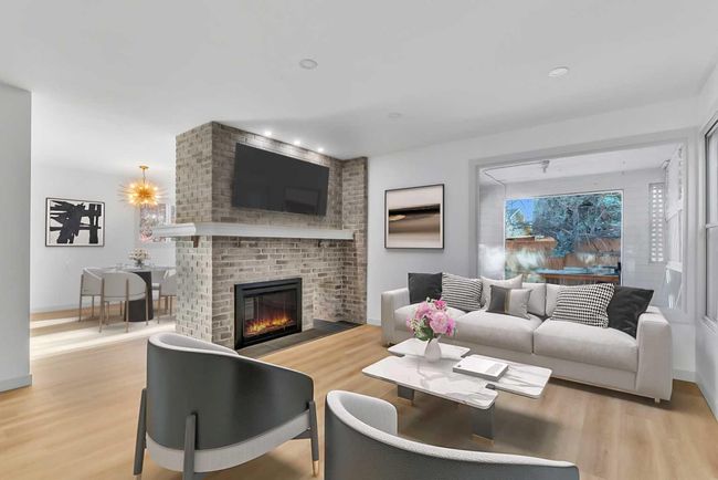 116 Strathcona Close Sw, House other with 4 bedrooms, 4 bathrooms and 4 parking in Calgary AB | Image 8
