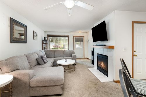 702 Horizon Dr Se, New Prague, MN, 56071-2482 | Card Image